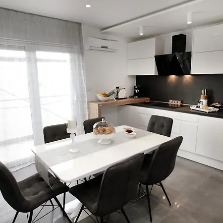 Luxury Ma&ro With Heated , Private Pool * Kaštela