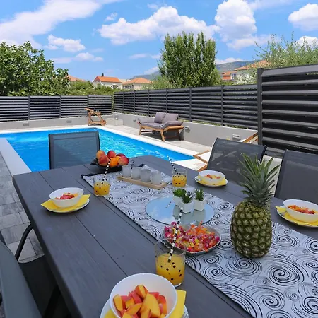 Luxury Ma&ro With Heated , Private Pool Apartment *