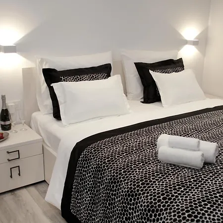 Luxury Ma&ro With Heated , Private Pool *