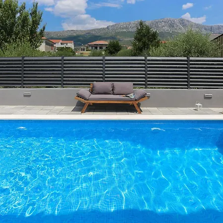 Luxury Ma&ro With Heated , Private Pool