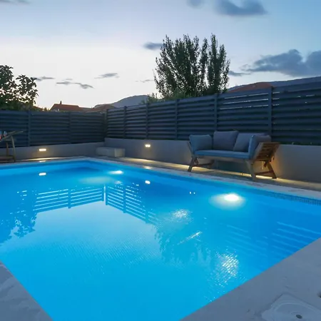 Luxury Ma&ro With Heated , Private Pool * Kastela
