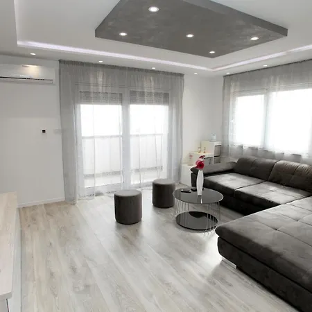 Luxury Ma&ro With Heated , Private Pool *